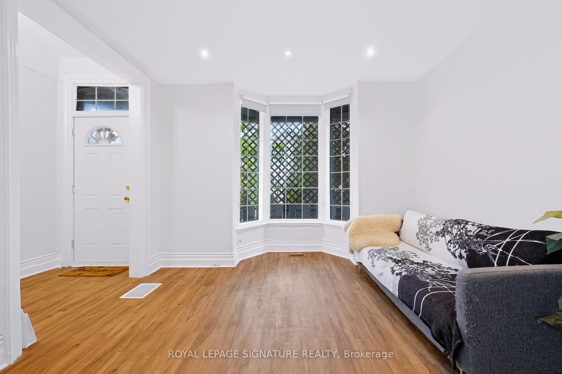 Photo 3 of 80 Tisdale Street N, Hamilton, Landsdale — HOMEH
