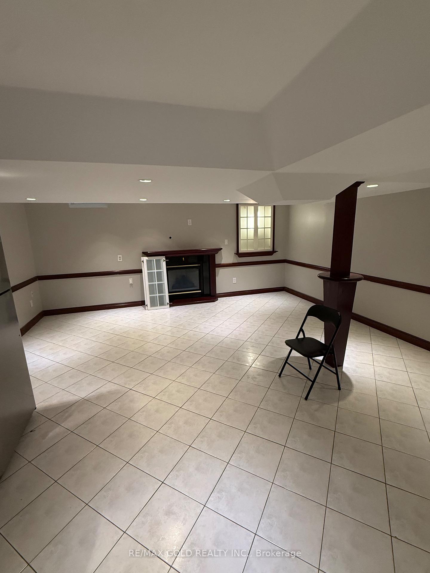 Photo 2 of Unit Basement, 41 Mountainberry Road, Brampton, Sandringham-Wellington — HOMEH