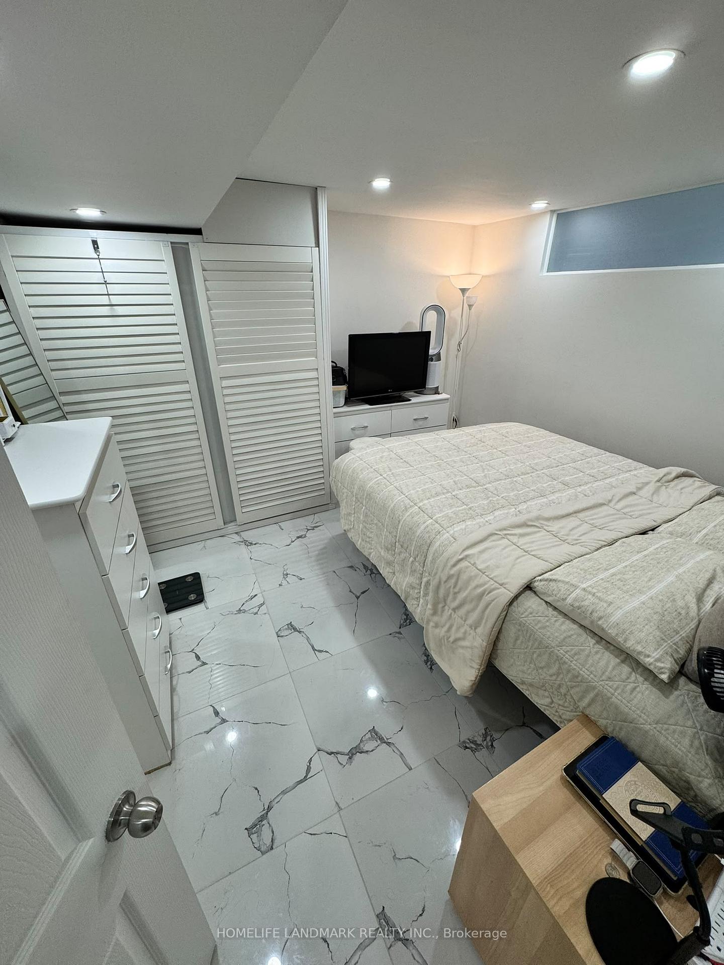 Photo 5 of Unit Basement, 18 Faye Drive, North York, Pleasant View — HOMEH