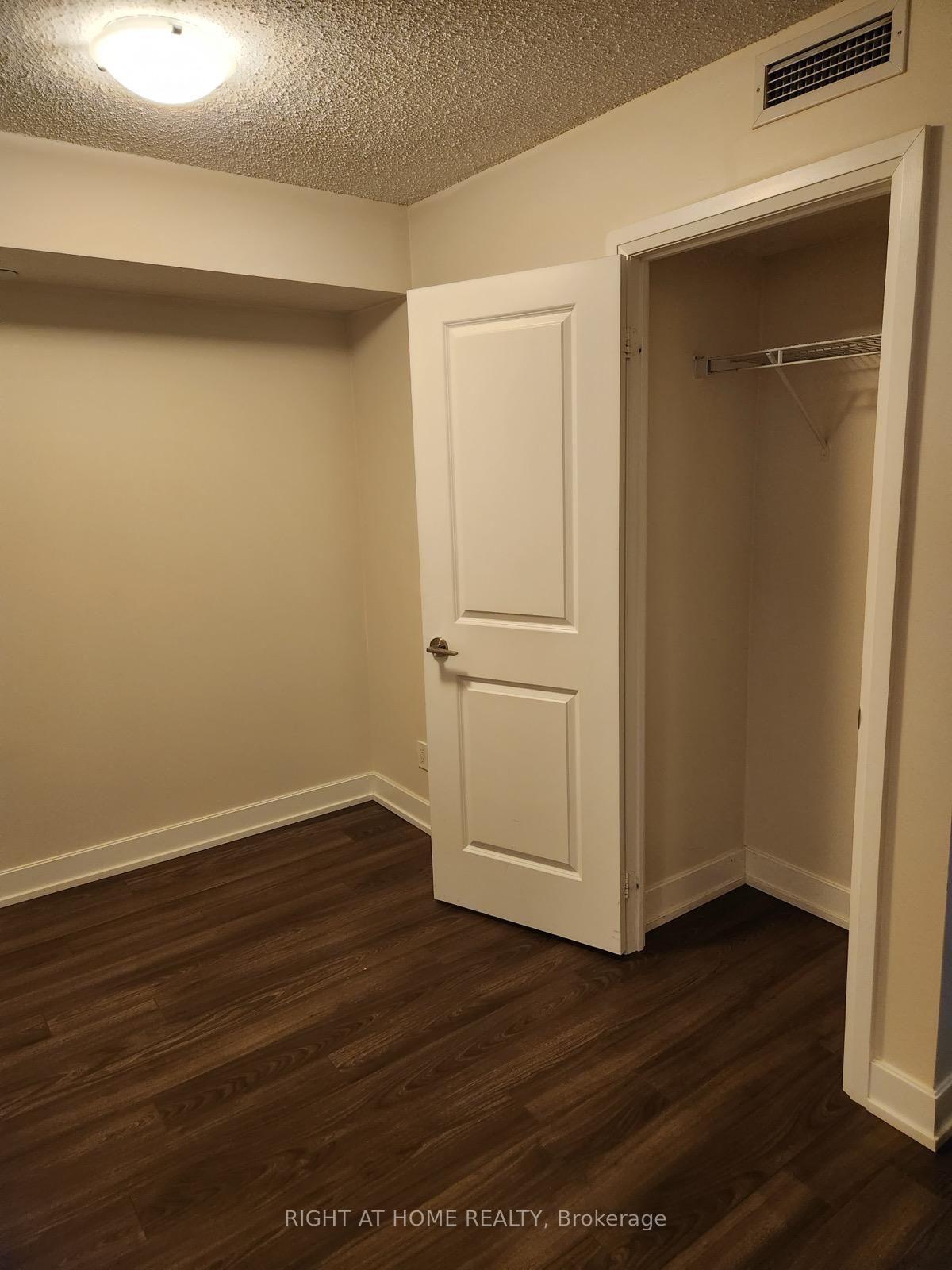 Photo 23 of Unit 2223, 2 Eva Road, Etobicoke, Etobicoke West Mall — HOMEH
