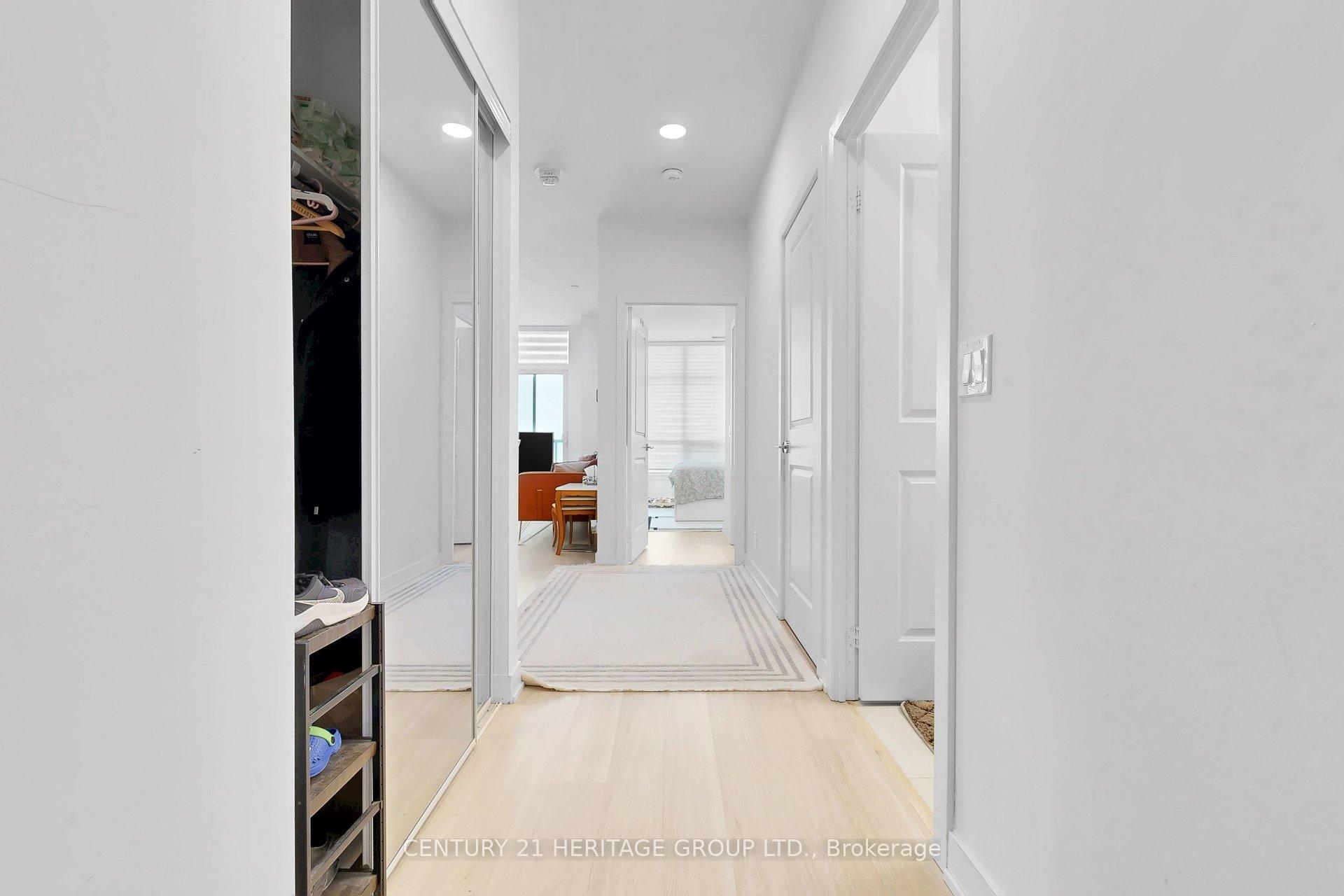 Photo 10 of Unit 3504, 30 Upper Mall Way, Vaughan, Brownridge — HOMEH