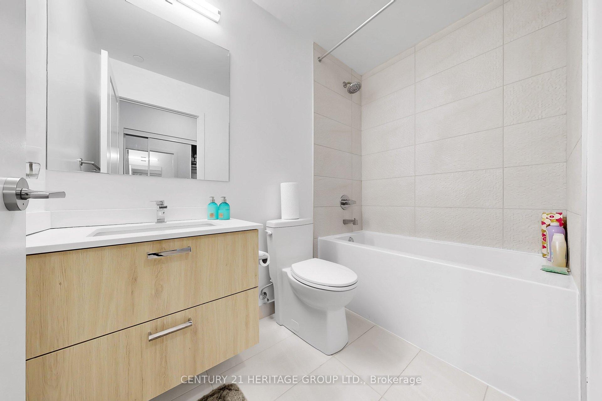 Photo 12 of Unit 3504, 30 Upper Mall Way, Vaughan, Brownridge — HOMEH