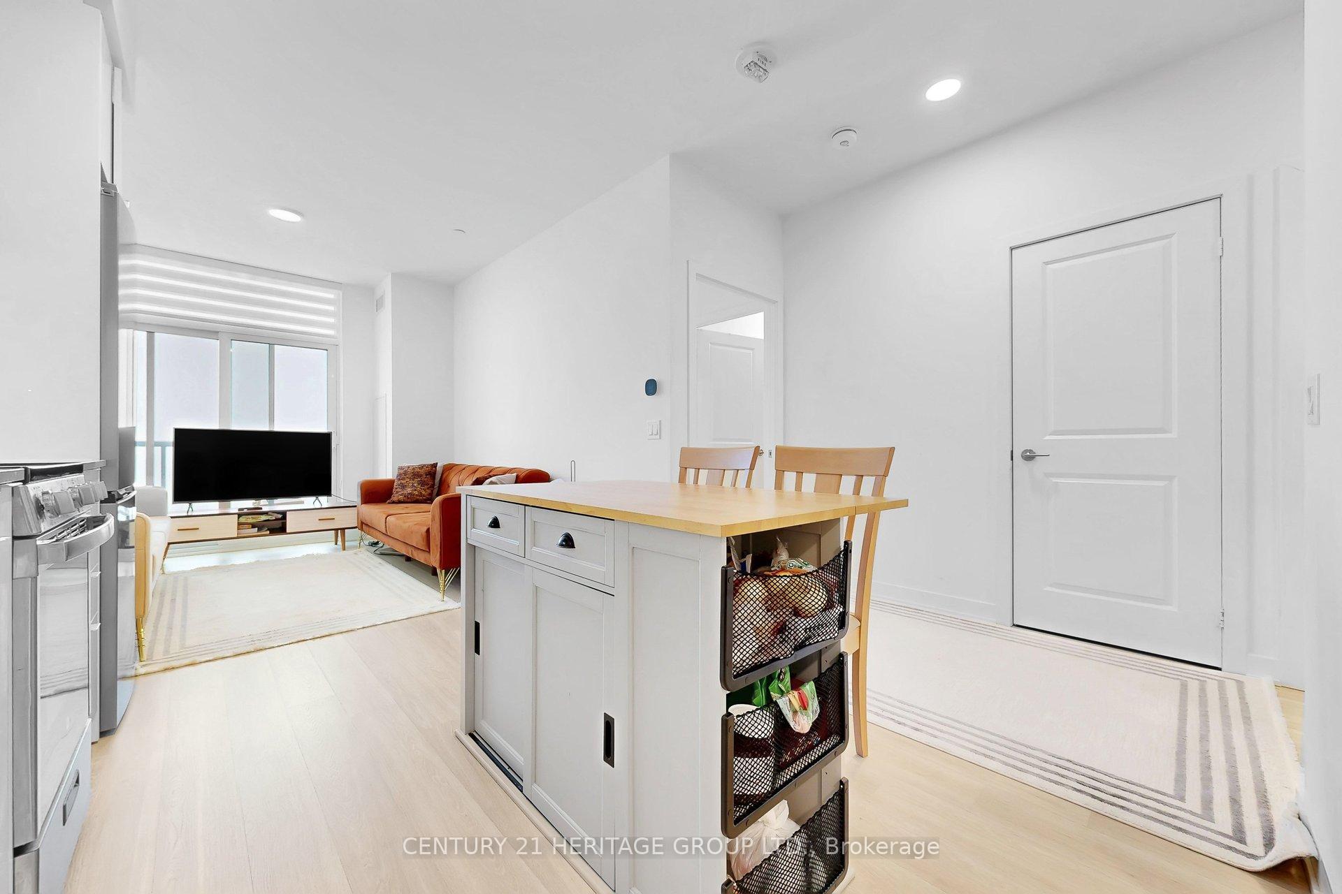 Photo 14 of Unit 3504, 30 Upper Mall Way, Vaughan, Brownridge — HOMEH