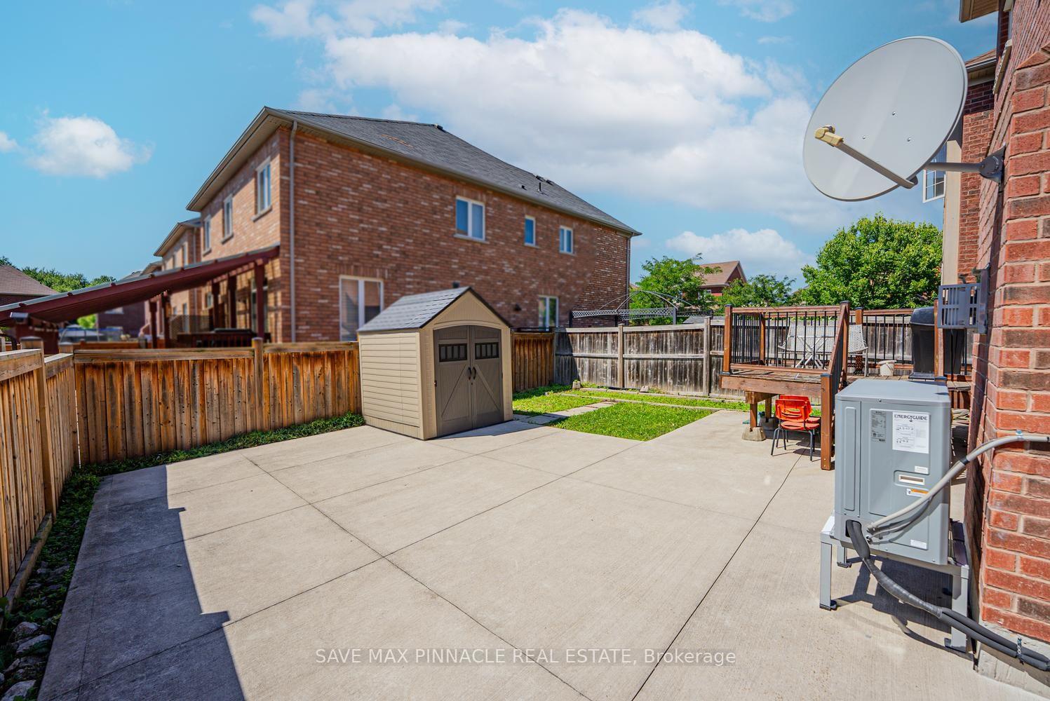 Photo 40 of 16 Baby Pointe Trail, Brampton, Northwest Brampton — HOMEH