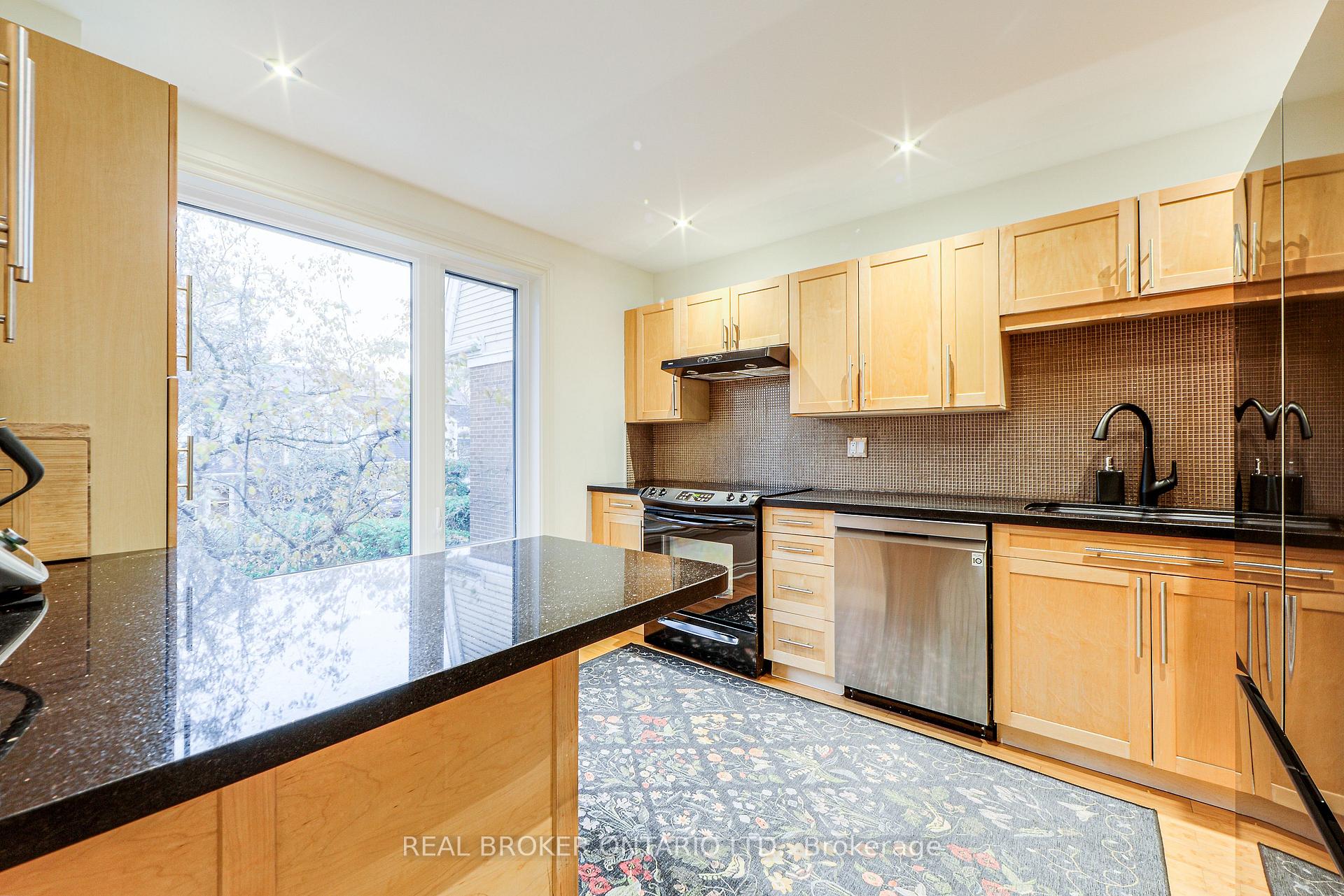 Photo 16 of Unit 6, 45 Birchmount Road, Scarborough, Birchcliffe-Cliffside — HOMEH