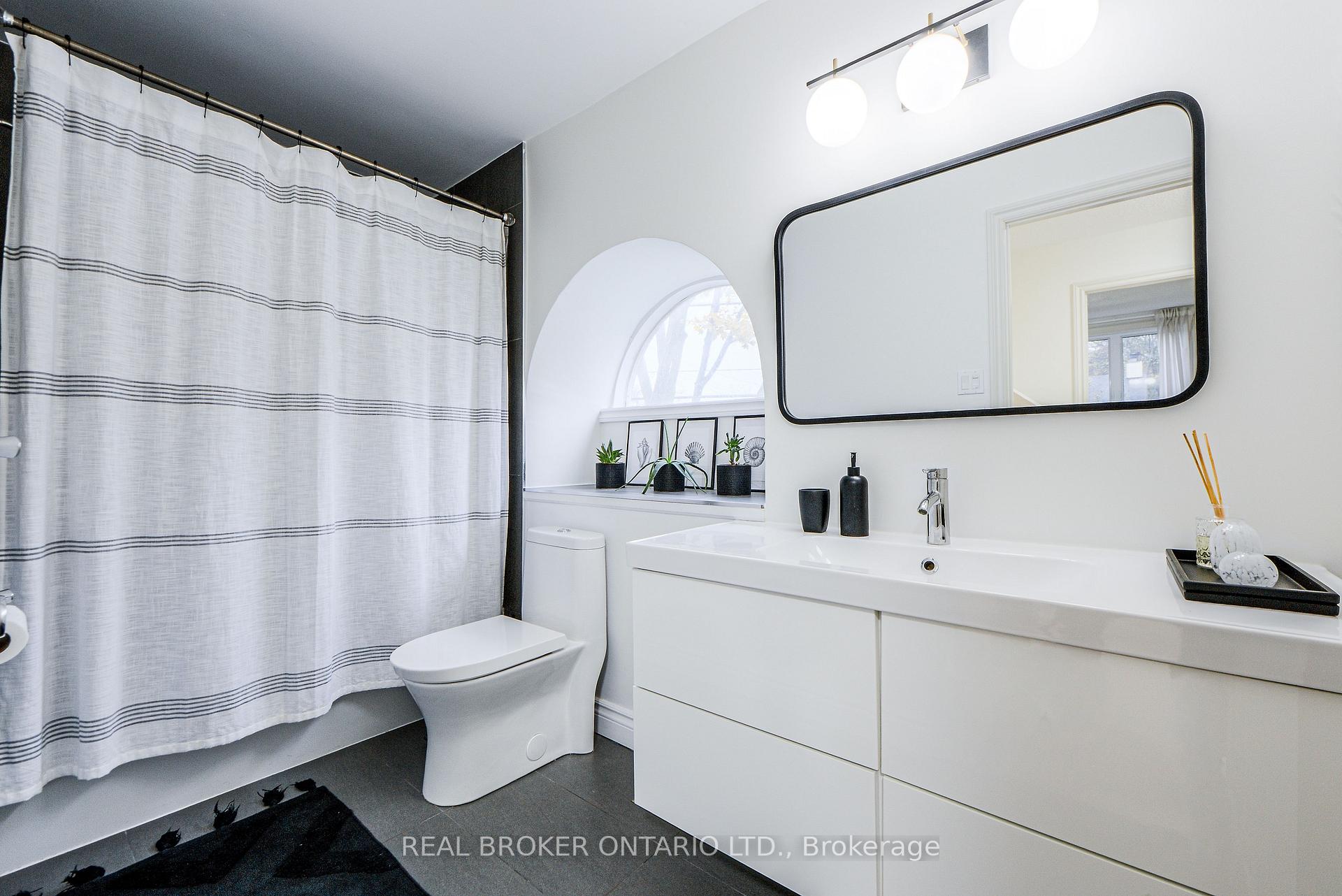 Photo 29 of Unit 6, 45 Birchmount Road, Scarborough, Birchcliffe-Cliffside — HOMEH