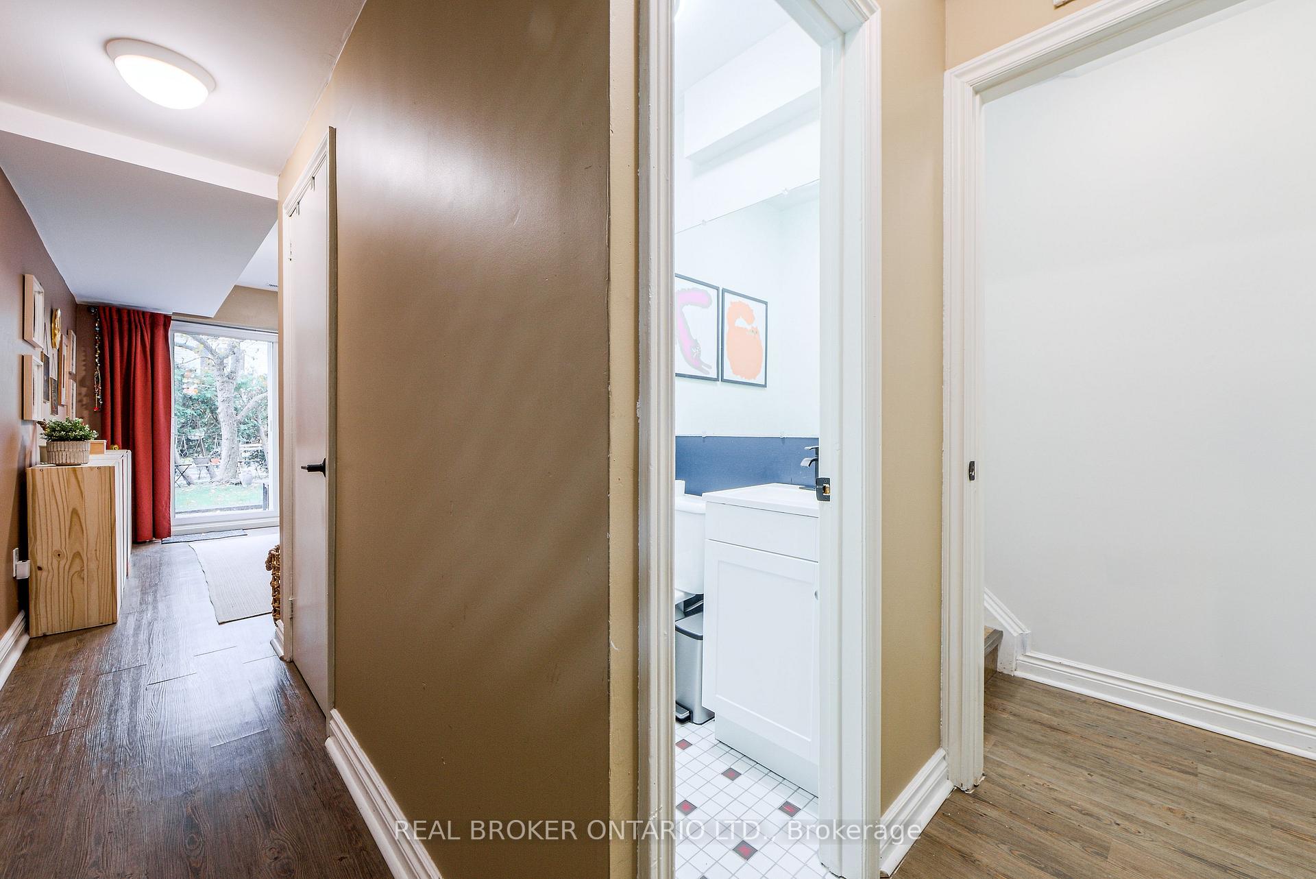 Photo 40 of Unit 6, 45 Birchmount Road, Scarborough, Birchcliffe-Cliffside — HOMEH