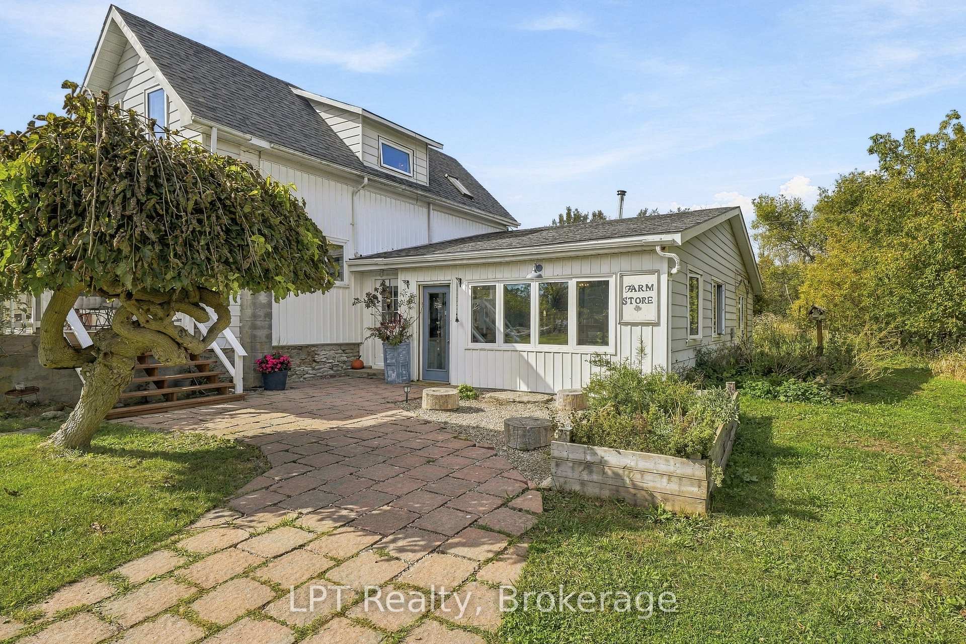 Photo 5 of 3857 County 8 Road, Prince Edward County, North Marysburg Ward — HOMEH