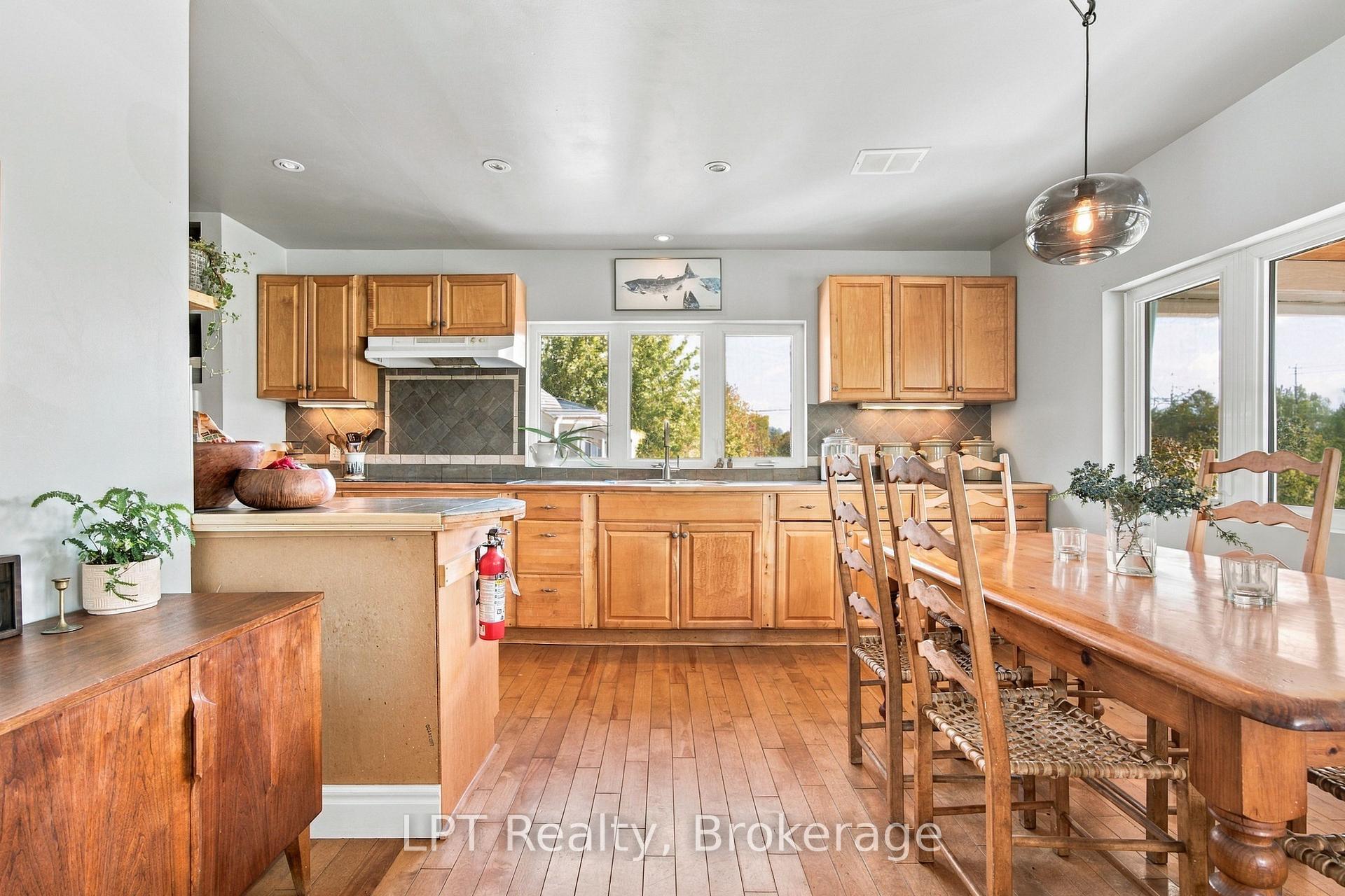 Photo 13 of 3857 County 8 Road, Prince Edward County, North Marysburg Ward — HOMEH