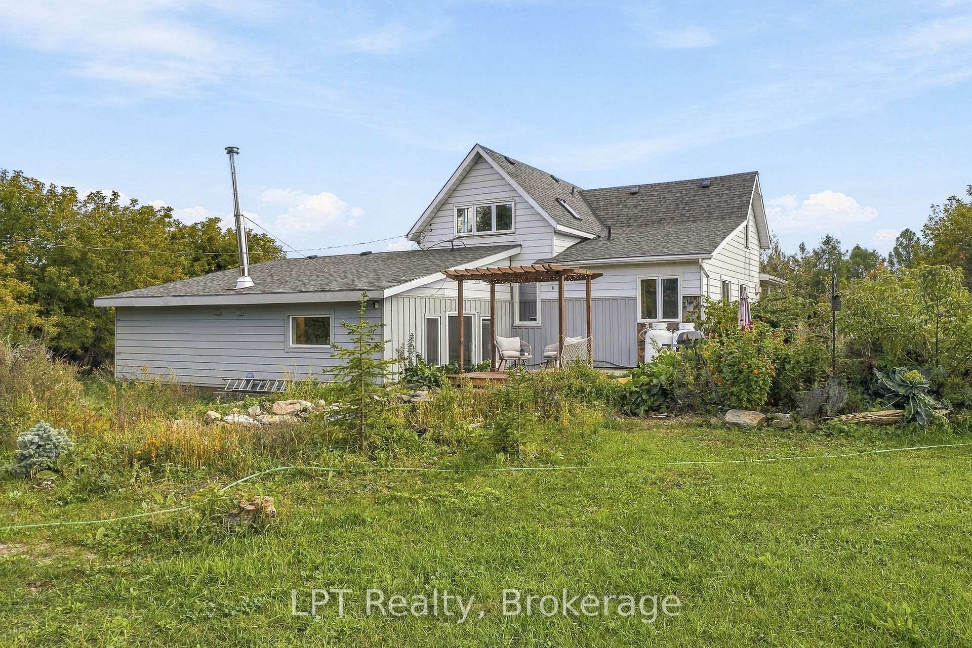 Photo 33 of 3857 County 8 Road, Prince Edward County, North Marysburg Ward — HOMEH