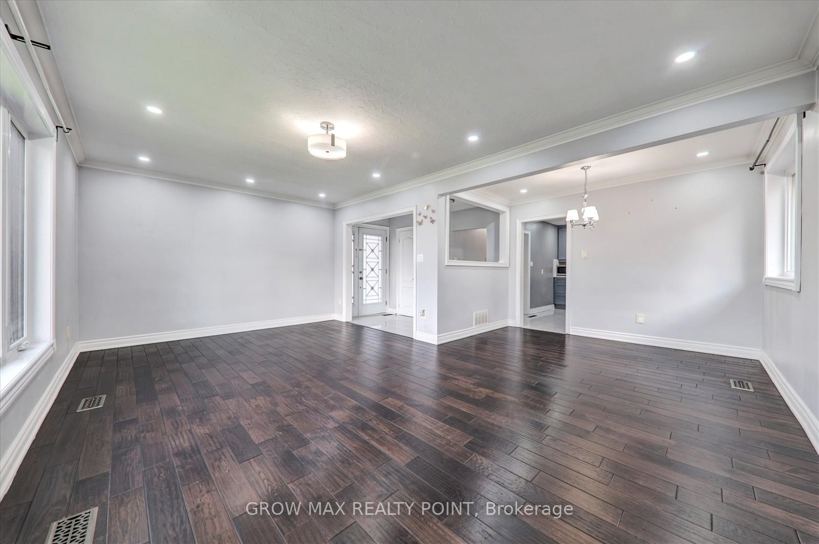 Photo 9 of Unit Upper, 184 Canlish Road E, Scarborough, Dorset Park — HOMEH