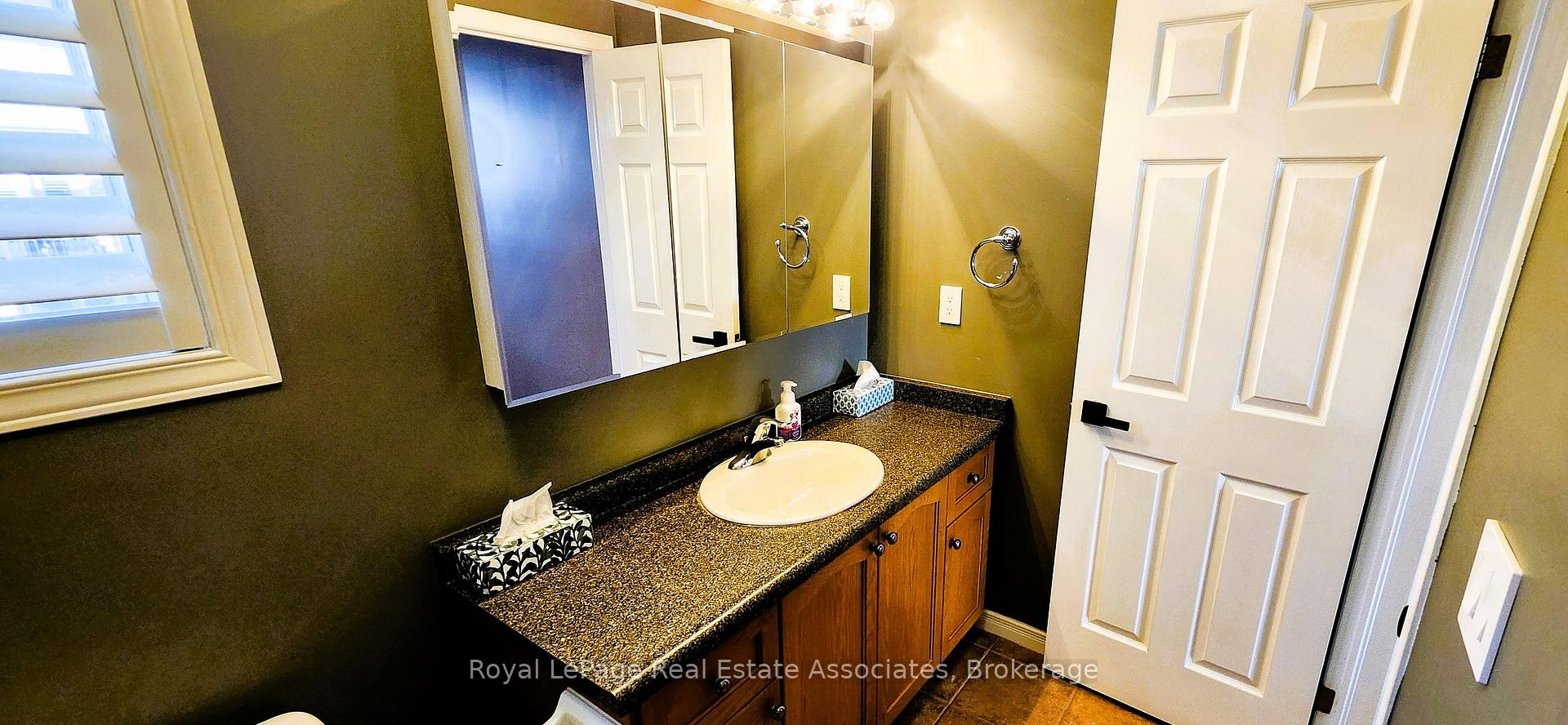 Photo 15 of 59 Solsbury Crescent, Hamilton, Mount Hope — HOMEH