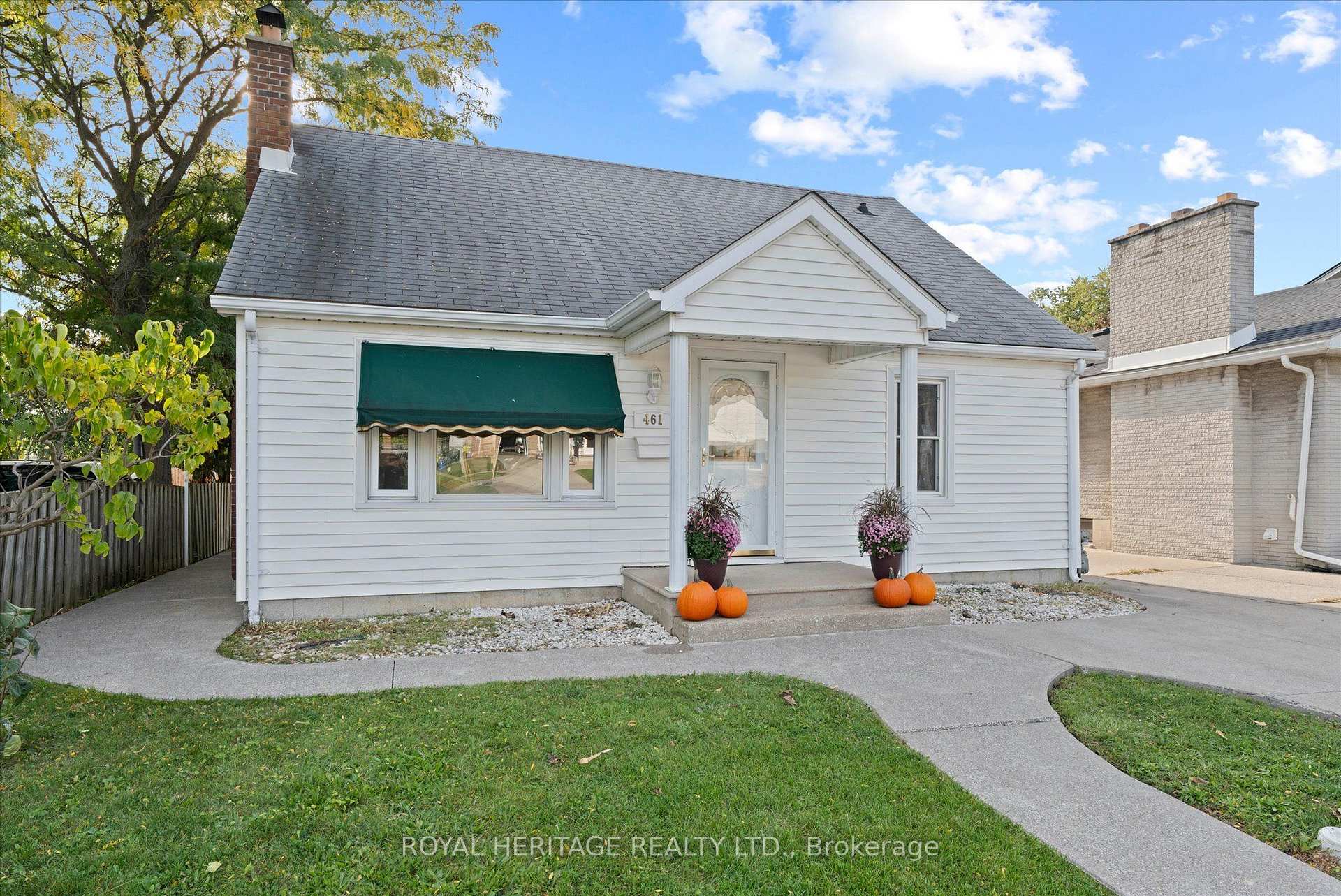 Photo 2 of 461 Lauzon Road, Windsor — HOMEH