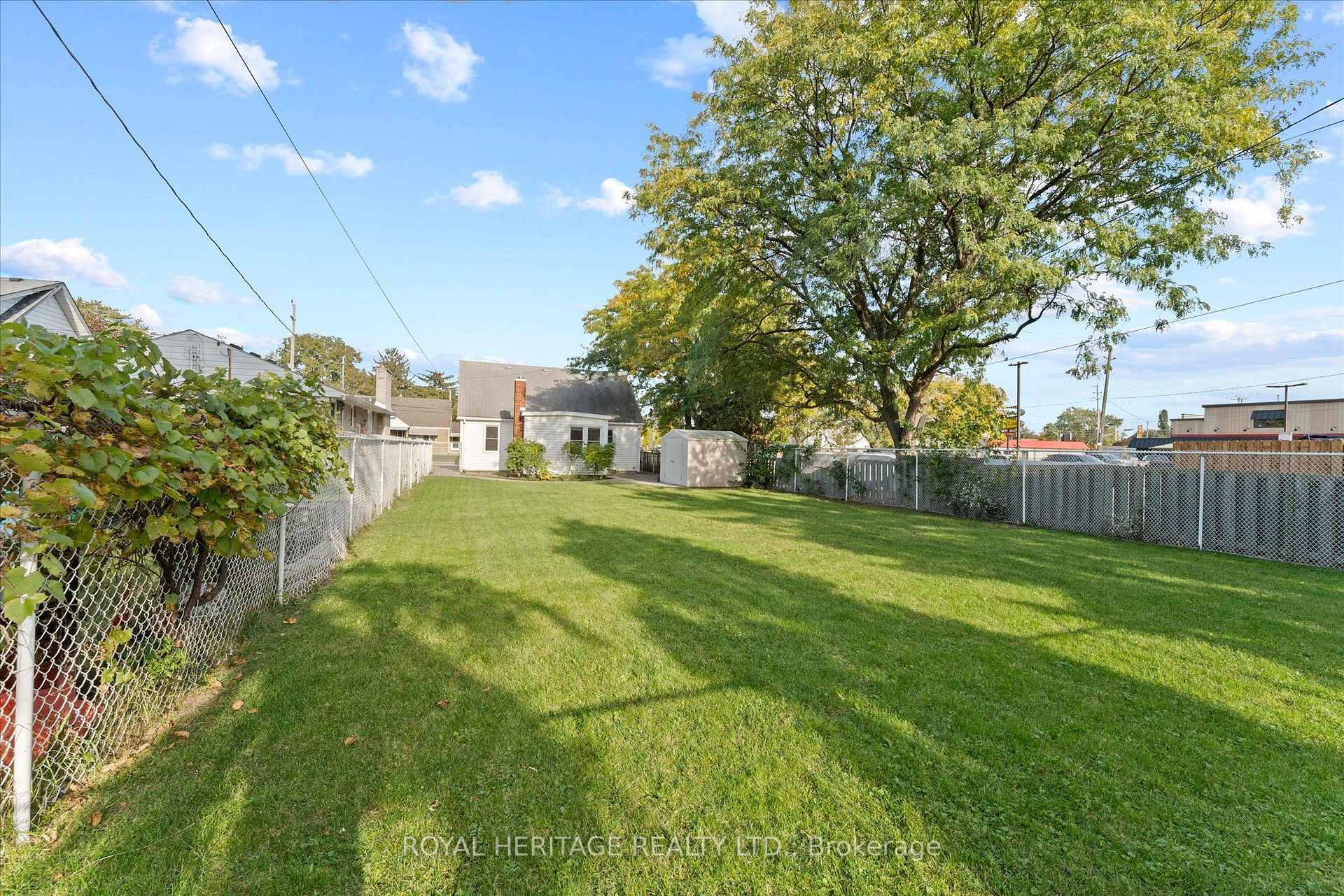Photo 9 of 461 Lauzon Road, Windsor — HOMEH