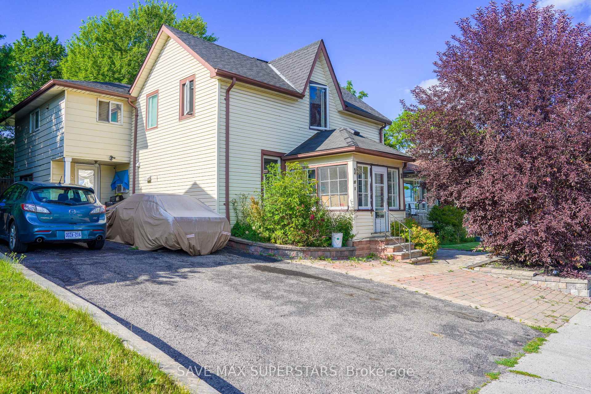 Photo of 93 John Street E