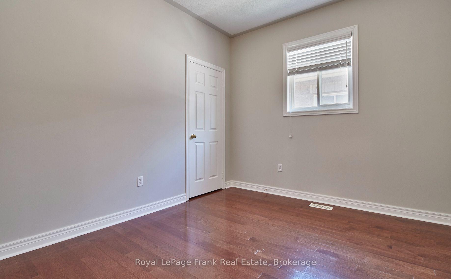 Photo 19 of 43 Helston Crescent, Whitby, Brooklin — HOMEH
