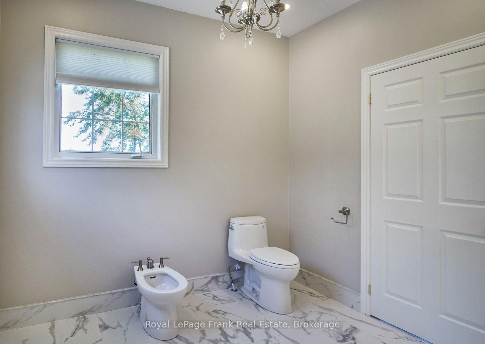 Photo 23 of 43 Helston Crescent, Whitby, Brooklin — HOMEH