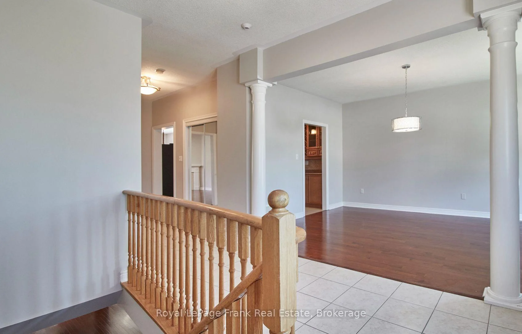 Photo 5 of 43 Helston Crescent, Whitby, Brooklin — HOMEH