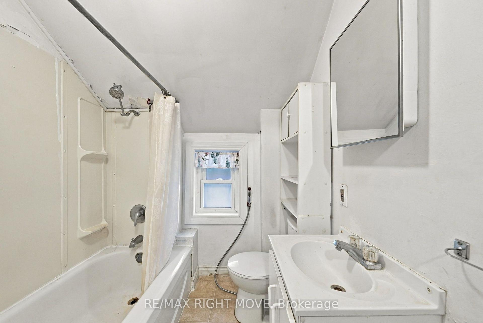 Photo 28 of 173 Barrie Road, Orillia — HOMEH
