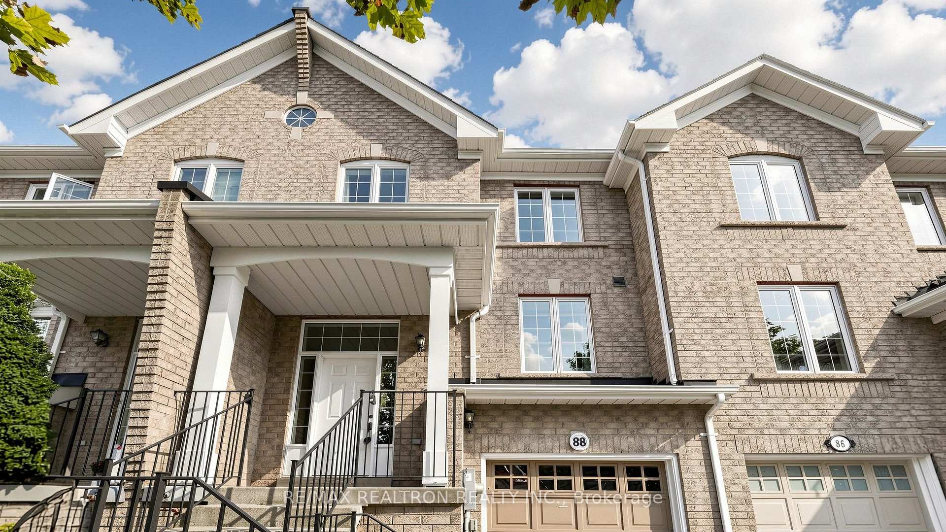 Photo 4 of 88 Banbrooke Crescent, Newmarket, Summerhill Estates — HOMEH