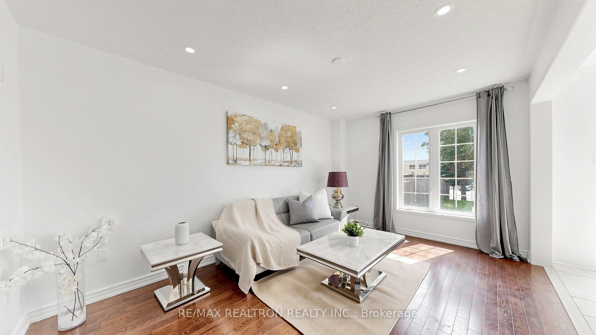 Photo 9 of 88 Banbrooke Crescent, Newmarket, Summerhill Estates — HOMEH