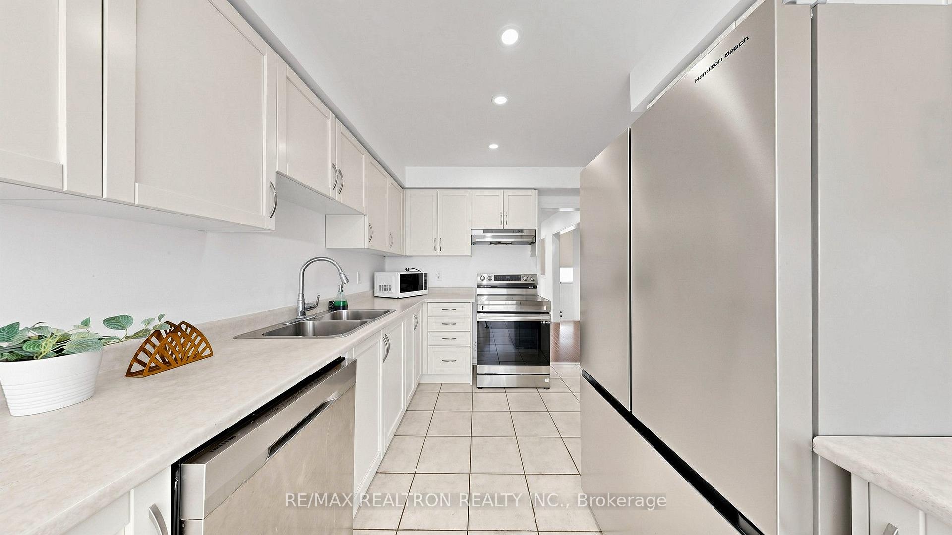 Photo 14 of 88 Banbrooke Crescent, Newmarket, Summerhill Estates — HOMEH