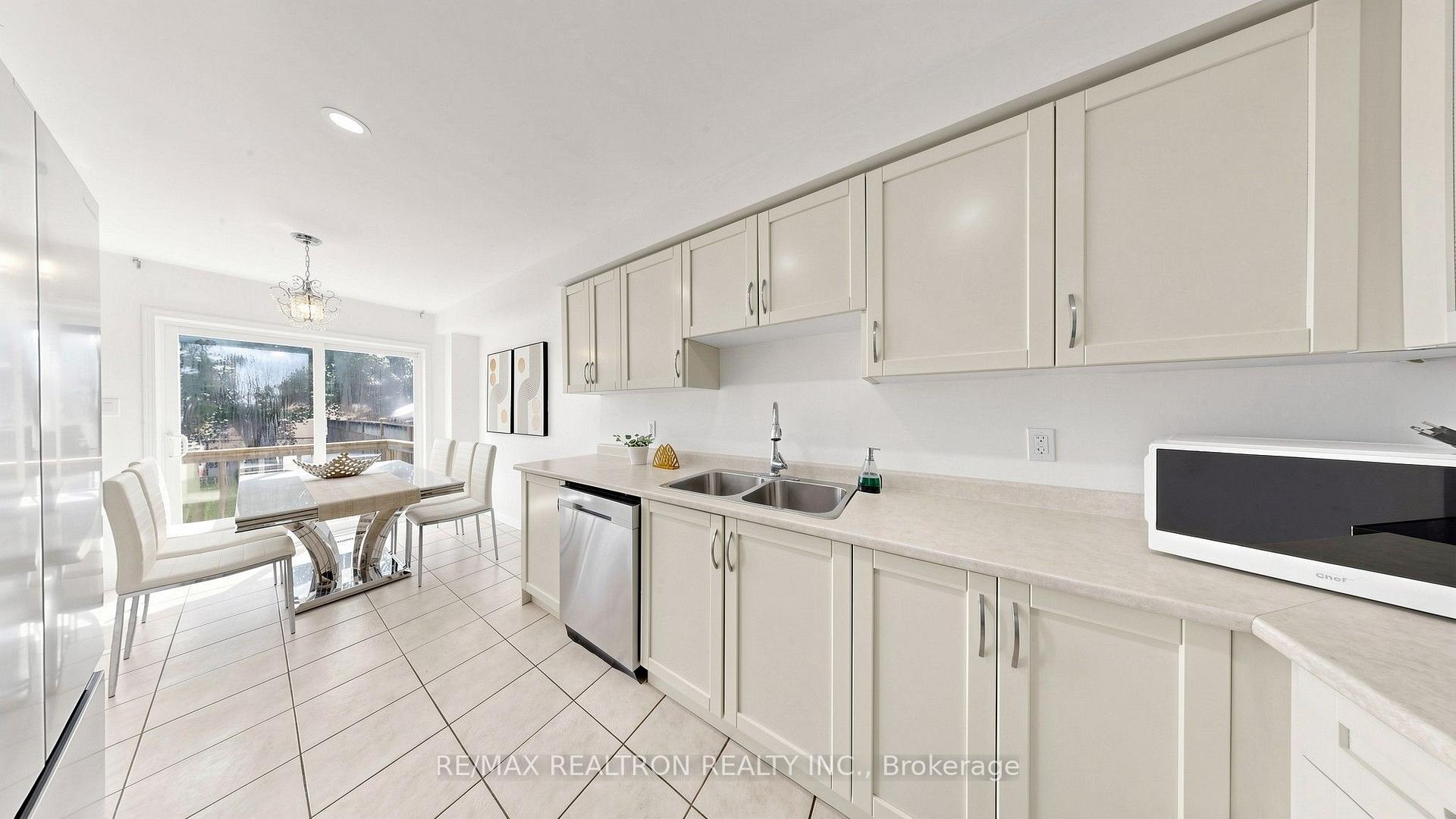 Photo 16 of 88 Banbrooke Crescent, Newmarket, Summerhill Estates — HOMEH