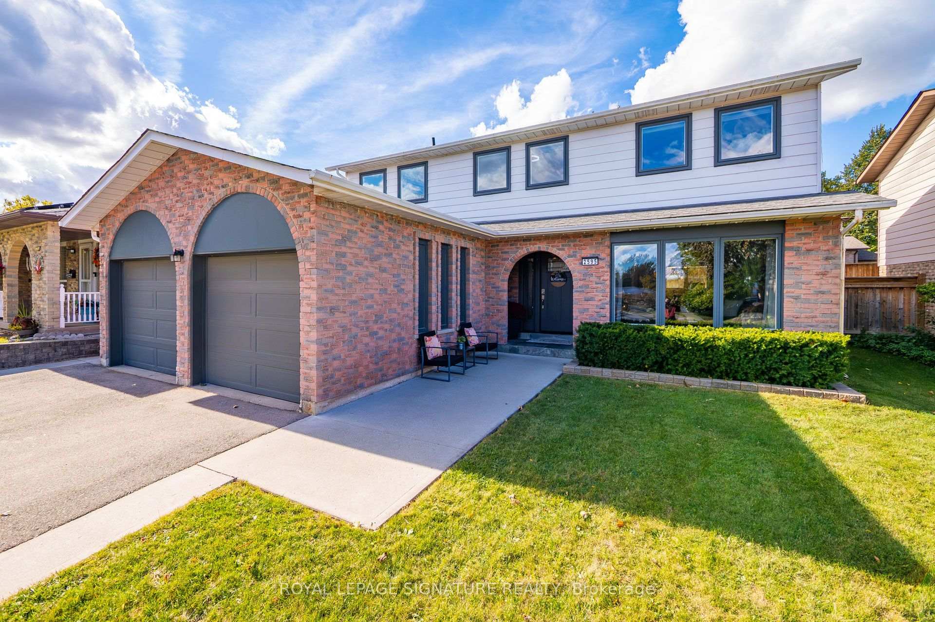 Photo 2 of 2595 Cavendish Drive, Burlington, Brant Hills — HOMEH