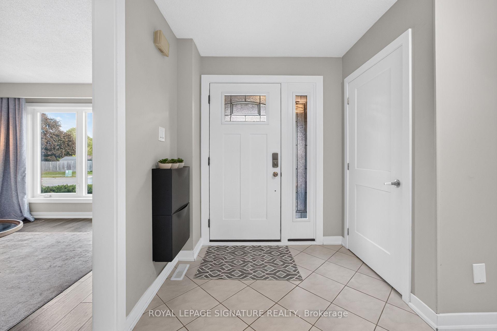 Photo 6 of 2595 Cavendish Drive, Burlington, Brant Hills — HOMEH