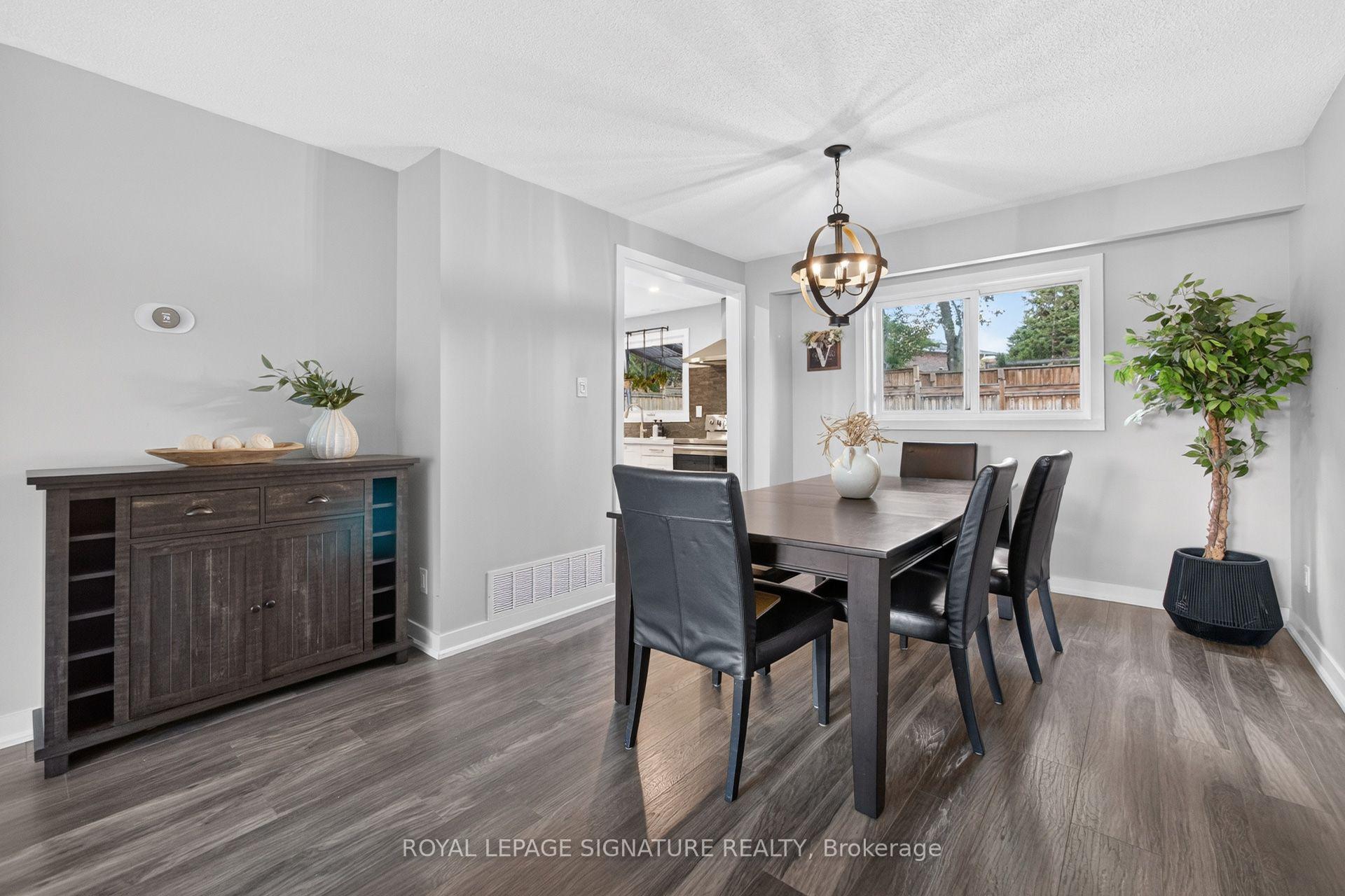 Photo 12 of 2595 Cavendish Drive, Burlington, Brant Hills — HOMEH