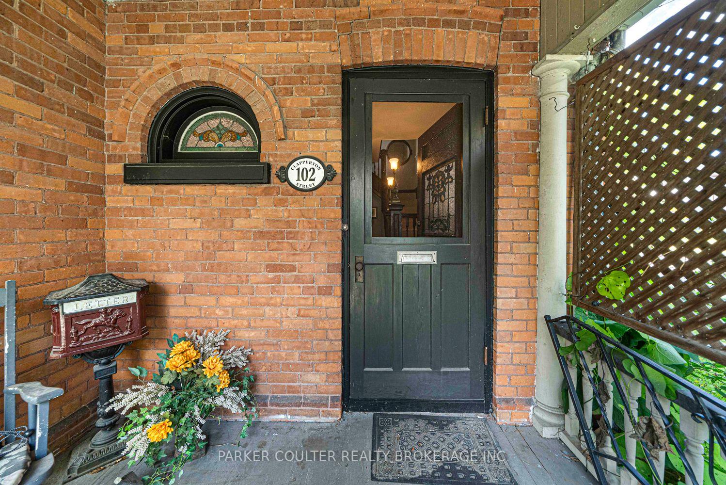 Photo 4 of 102 Clapperton Street, Barrie, Wellington — HOMEH