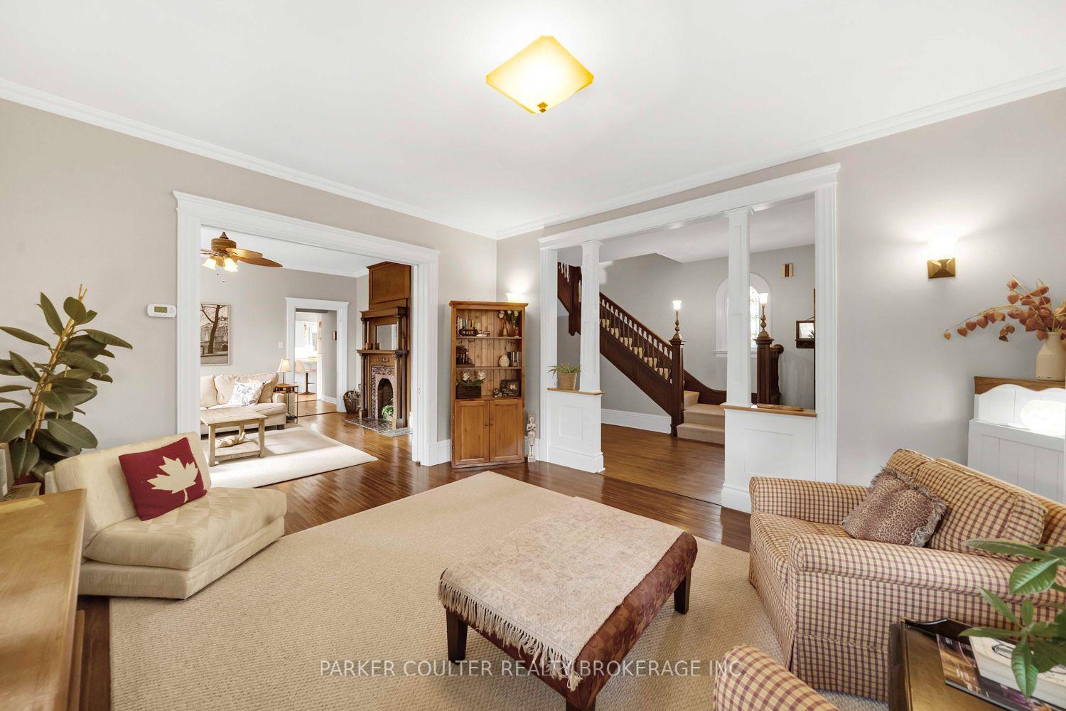 Photo 9 of 102 Clapperton Street, Barrie, Wellington — HOMEH