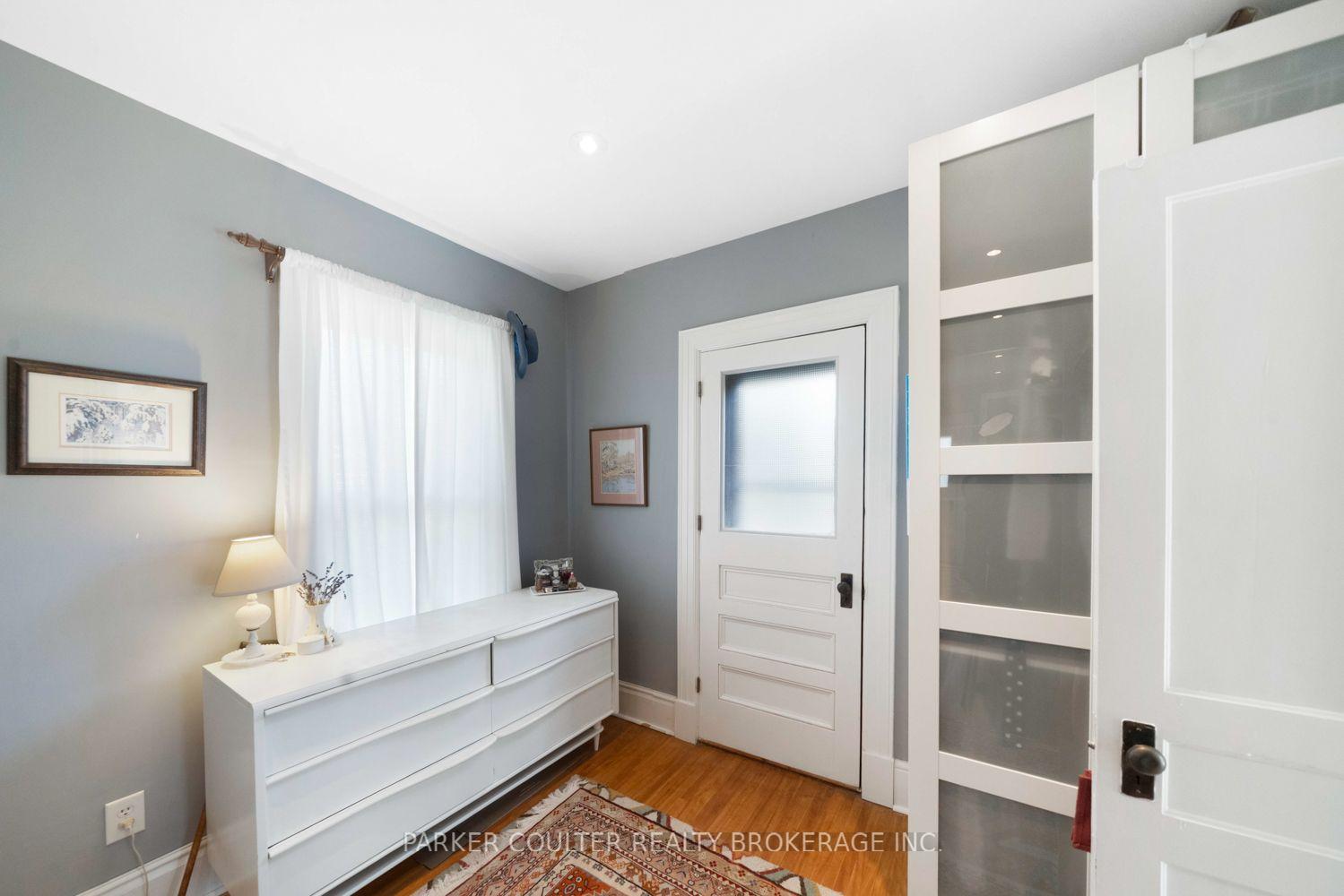 Photo 33 of 102 Clapperton Street, Barrie, Wellington — HOMEH