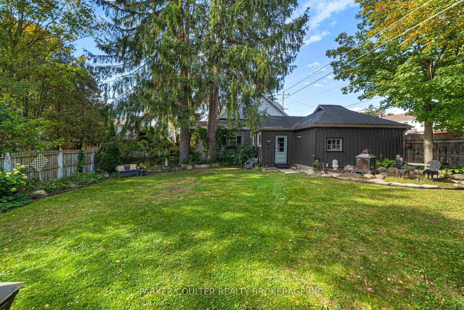 Photo 44 of 102 Clapperton Street, Barrie, Wellington — HOMEH