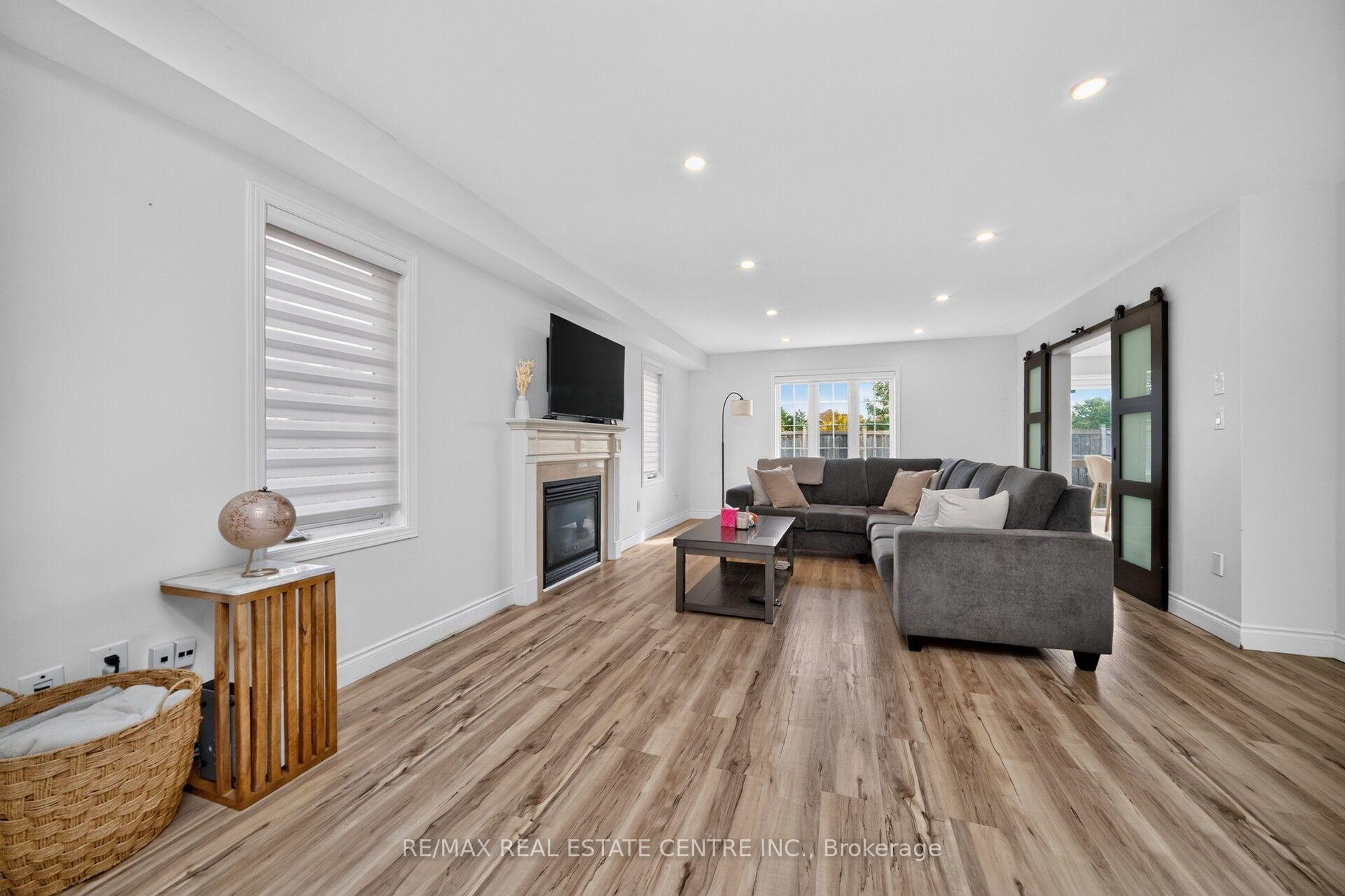 Photo 7 of 21 River Heights Drive, Brampton, Bram East — HOMEH