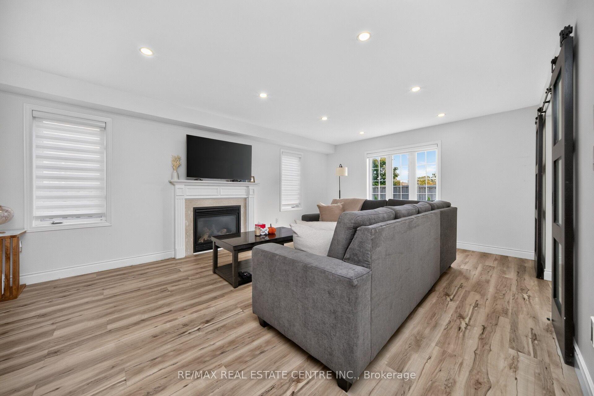 Photo 9 of 21 River Heights Drive, Brampton, Bram East — HOMEH