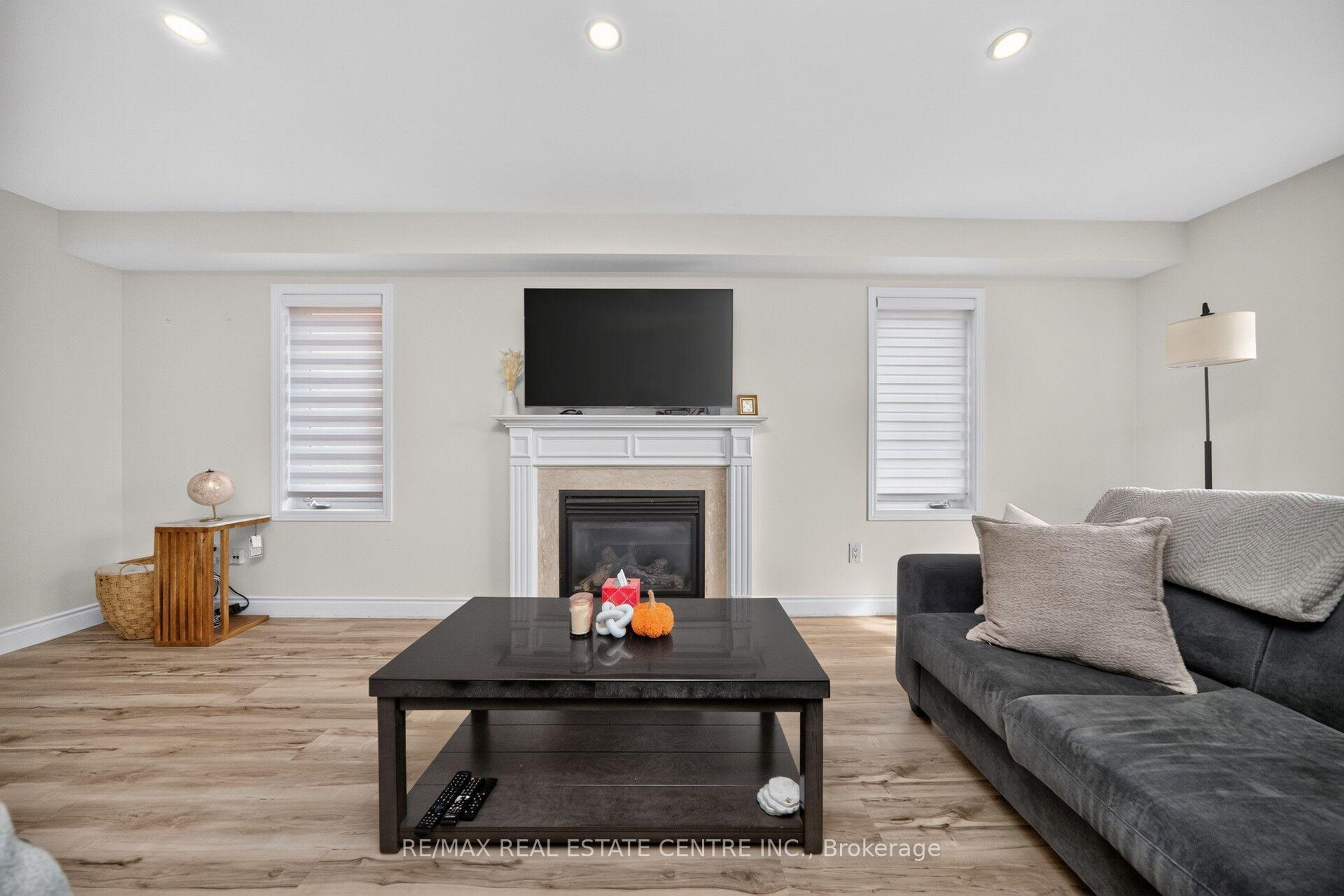 Photo 10 of 21 River Heights Drive, Brampton, Bram East — HOMEH