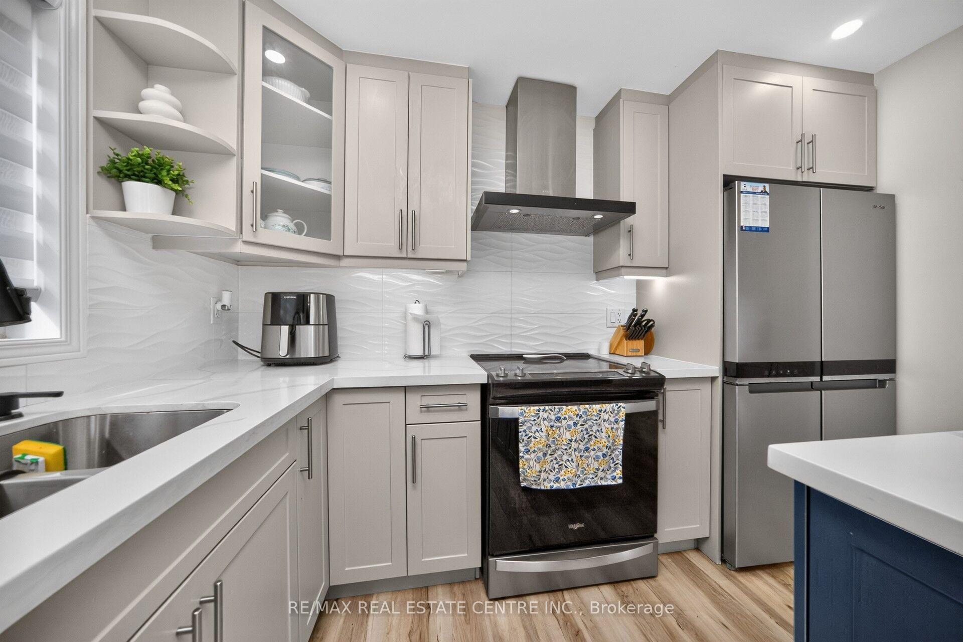 Photo 16 of 21 River Heights Drive, Brampton, Bram East — HOMEH