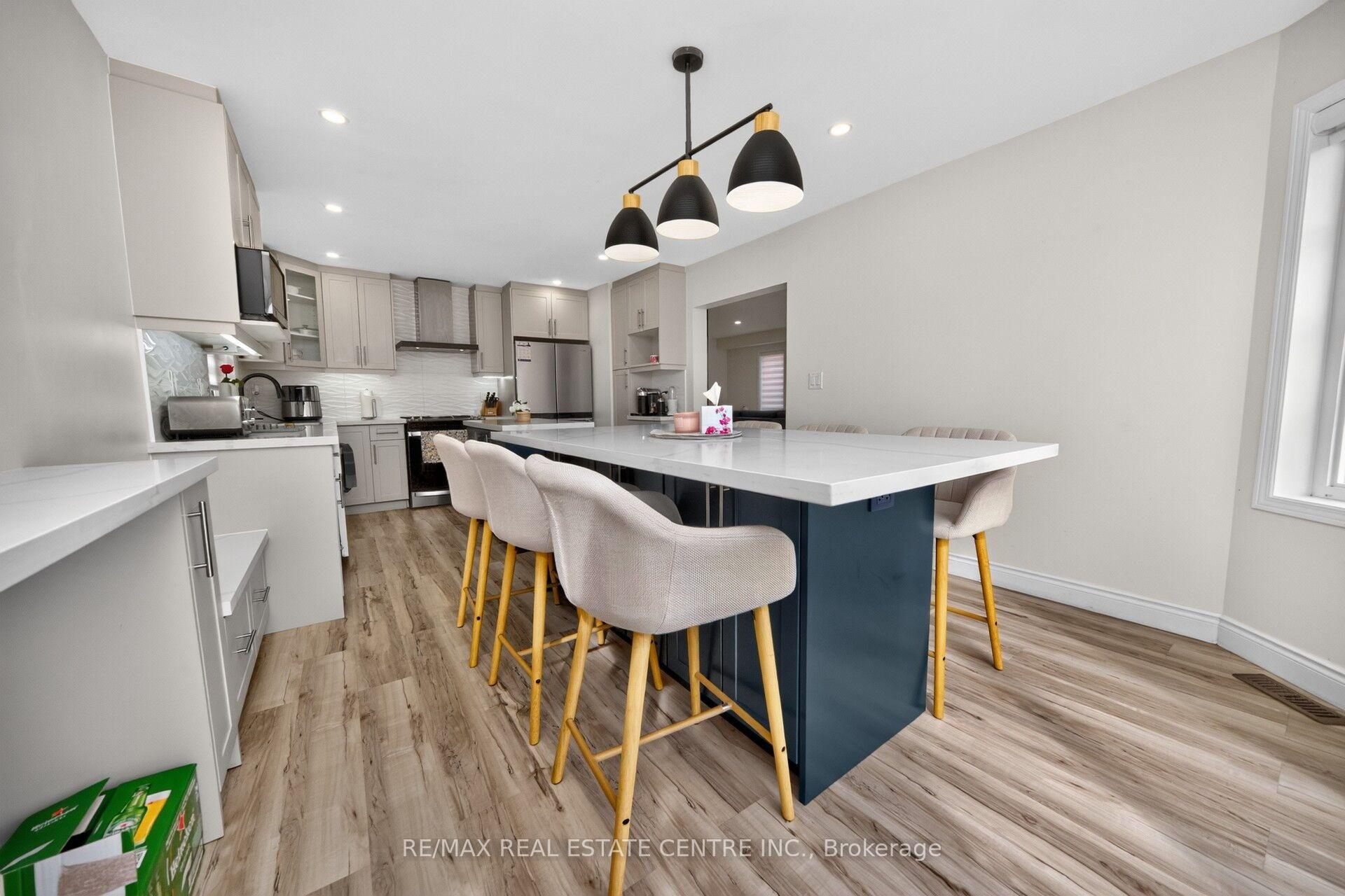 Photo 24 of 21 River Heights Drive, Brampton, Bram East — HOMEH