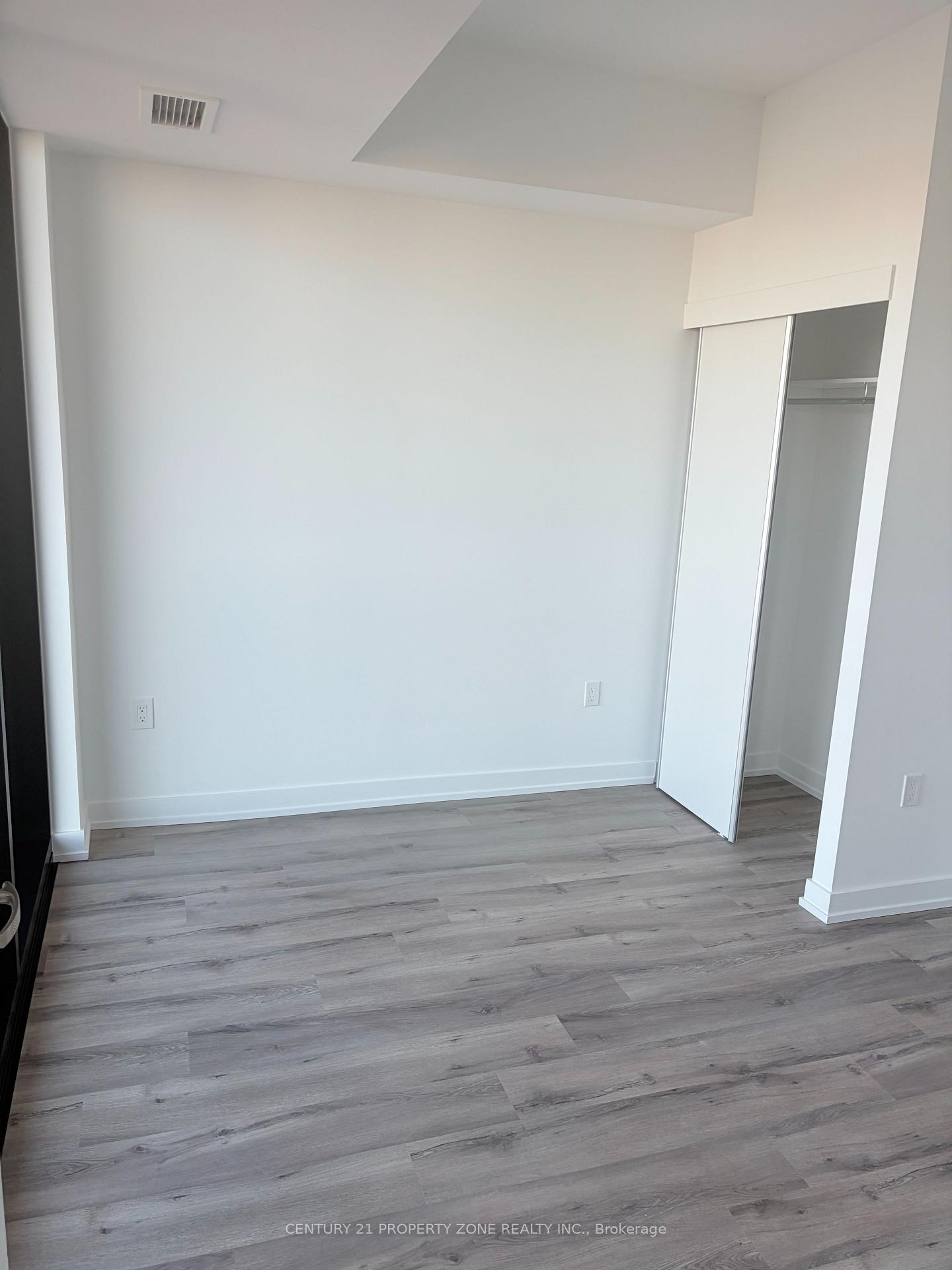 Photo 6 of 30 Francis Street S, Kitchener, City Commercial Core — HOMEH