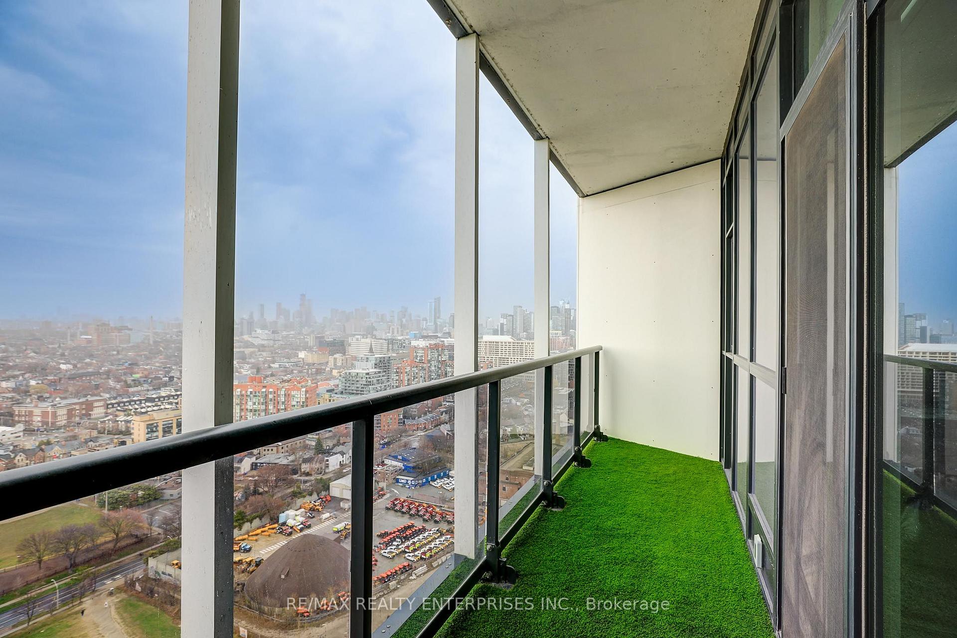 Photo 15 of Unit 2706, 30 Ordnance Street, Toronto, Niagara — HOMEH