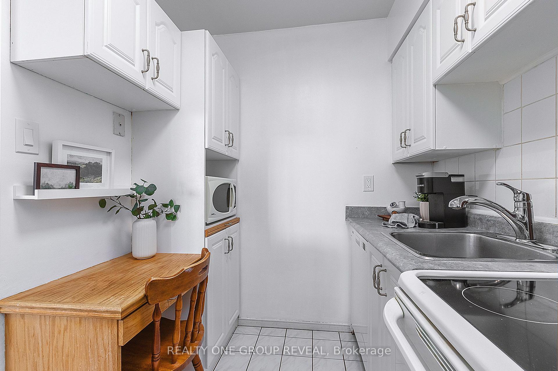 Photo 8 of Unit 602, 2 Westney Road N, Ajax, Central West — HOMEH