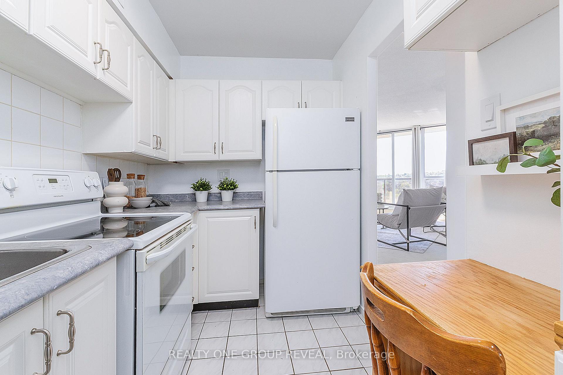 Photo 9 of Unit 602, 2 Westney Road N, Ajax, Central West — HOMEH