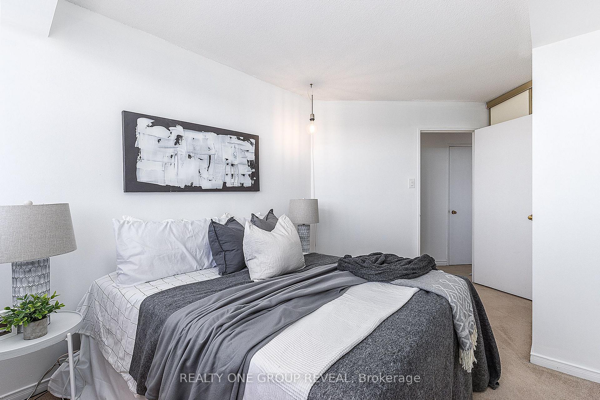 Photo 21 of Unit 602, 2 Westney Road N, Ajax, Central West — HOMEH