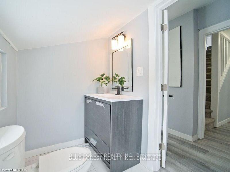 Photo 20 of 97 Delaware Street, London, East M — HOMEH