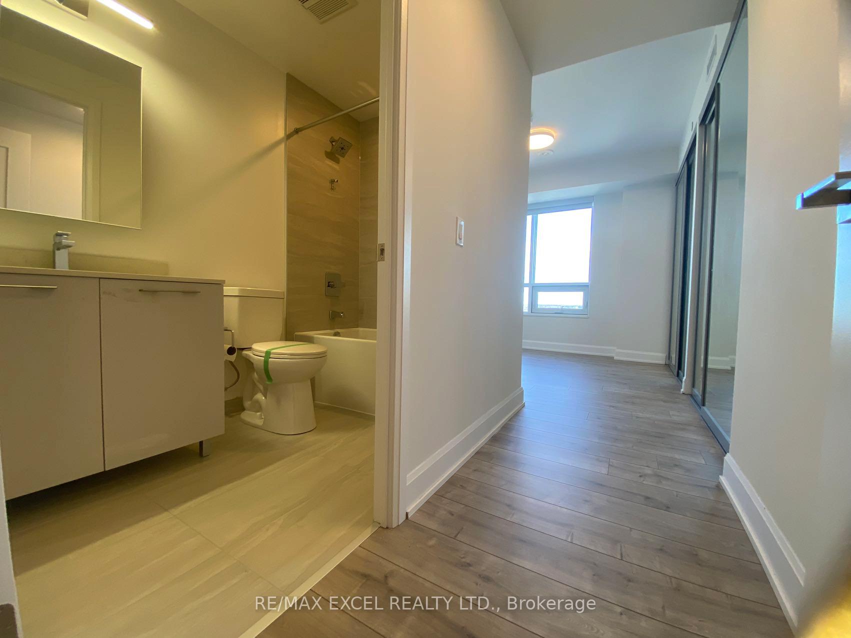 Photo 12 of Unit 2101, 38 Water Walk Drive, Markham, Unionville — HOMEH