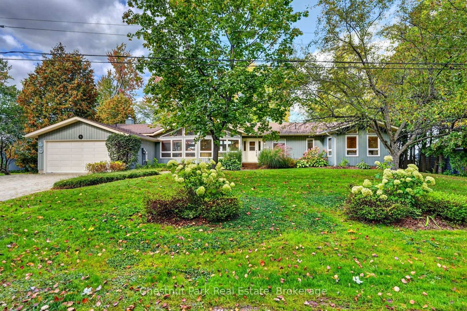 Photo 3 of 1034 Degrassi Cove Place, Innisfil, Churchill — HOMEH
