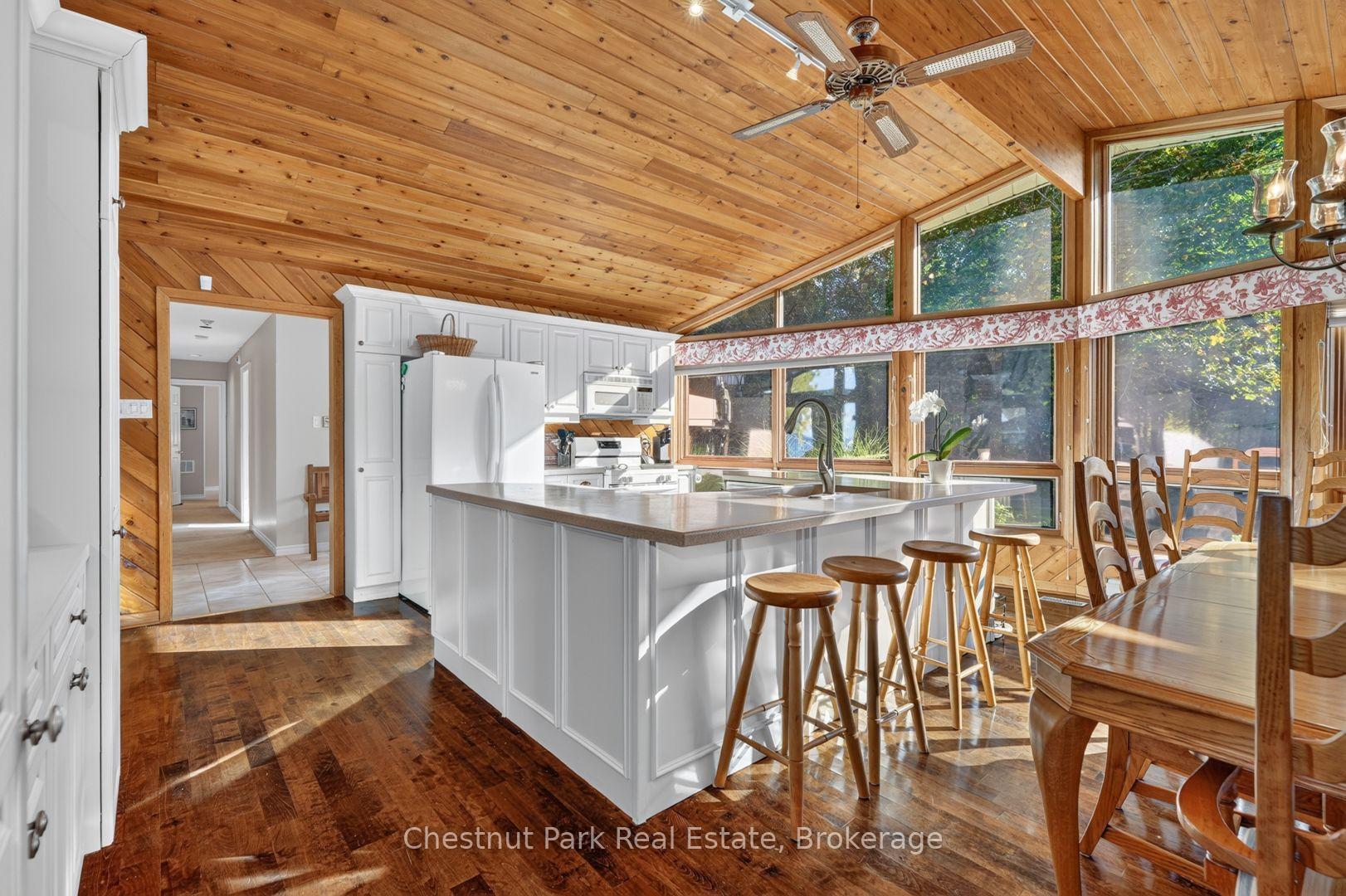 Photo 12 of 1034 Degrassi Cove Place, Innisfil, Churchill — HOMEH