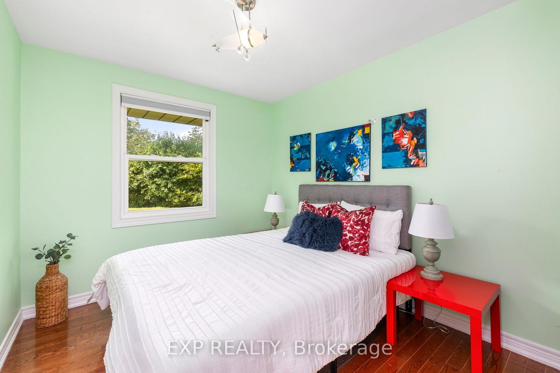 Photo 17 of 5 Tadcaster Place, North York, Banbury-Don Mills — HOMEH