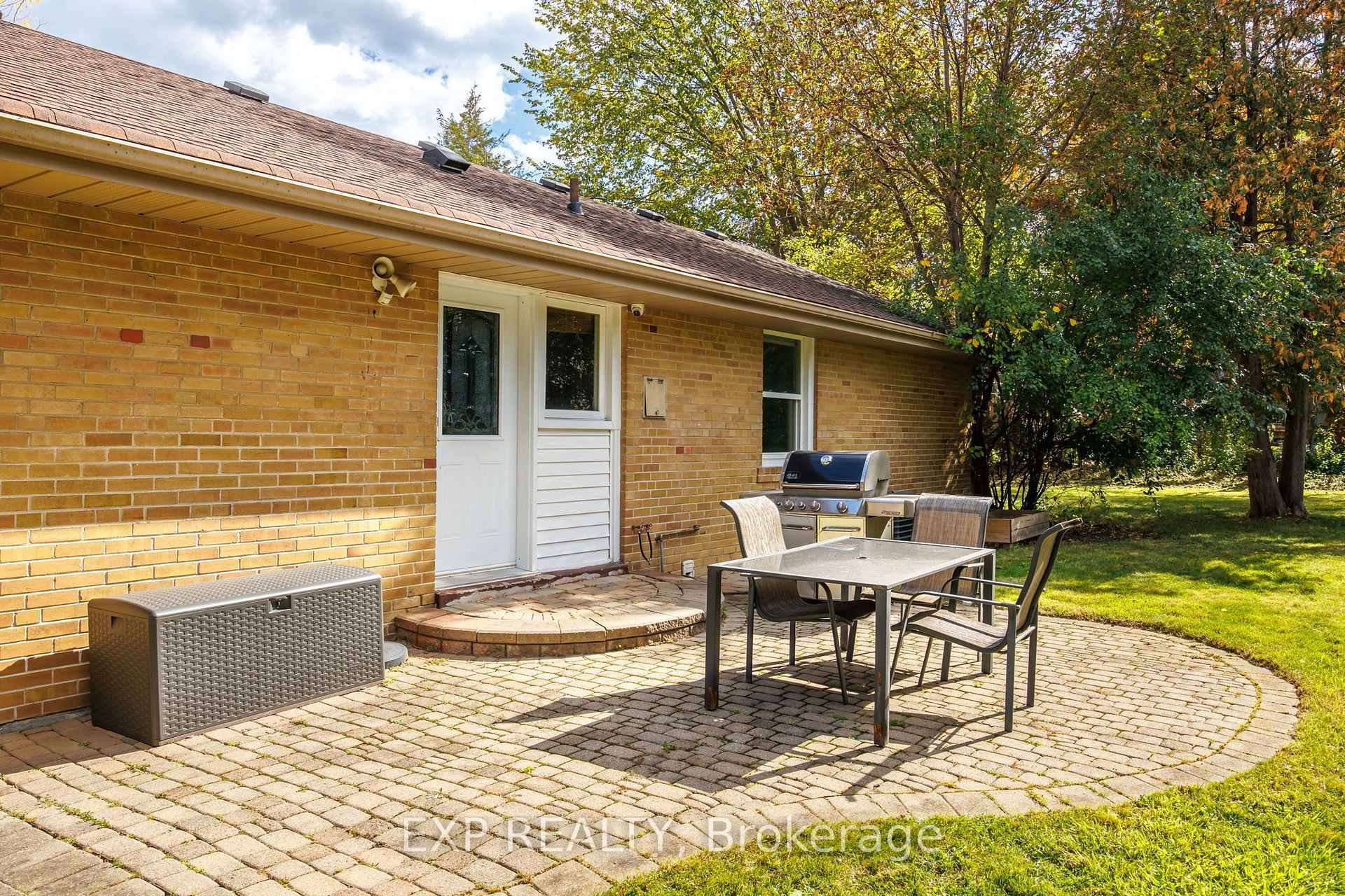 Photo 25 of 5 Tadcaster Place, North York, Banbury-Don Mills — HOMEH